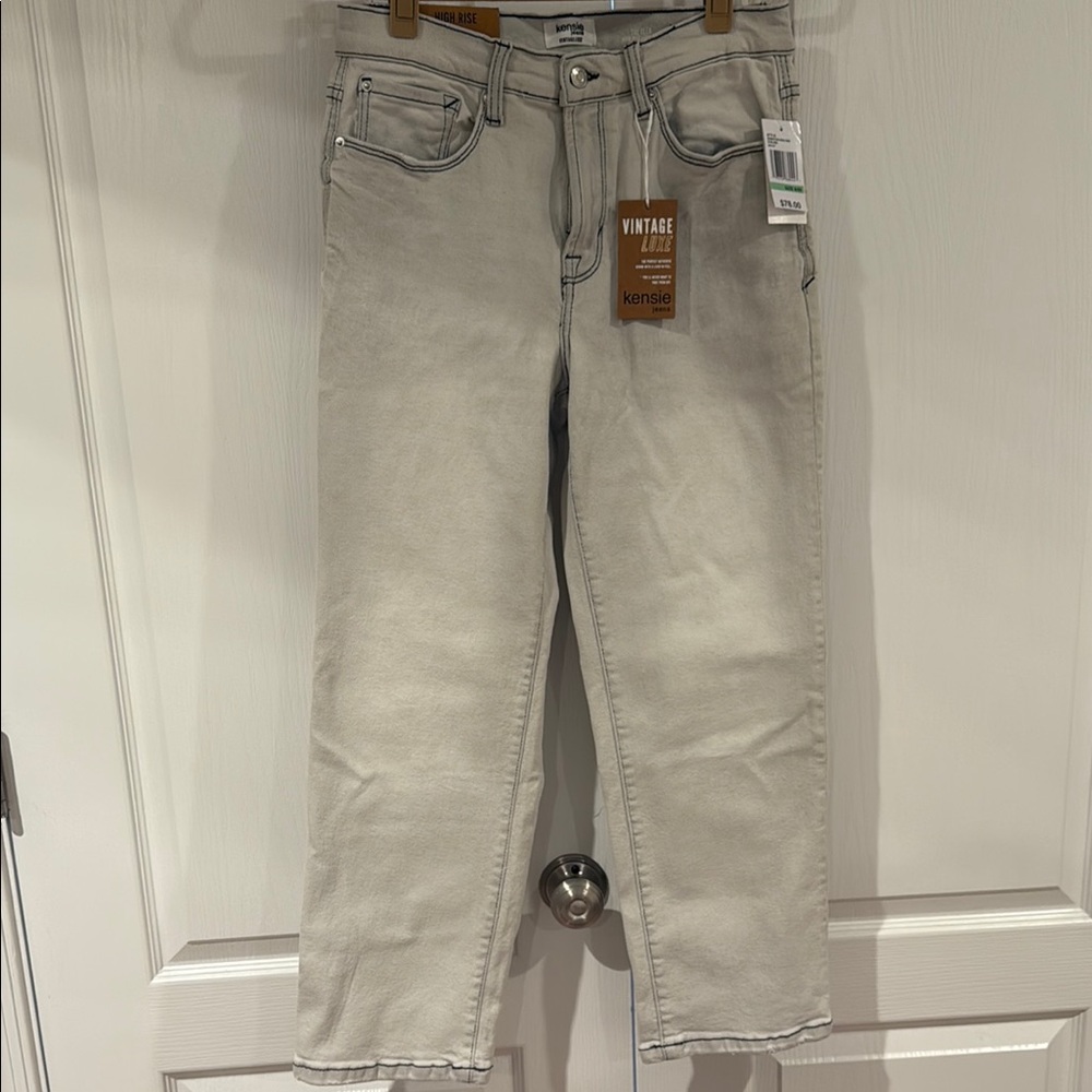 Kensie Gray Straight Leg Jeans Versatile Style